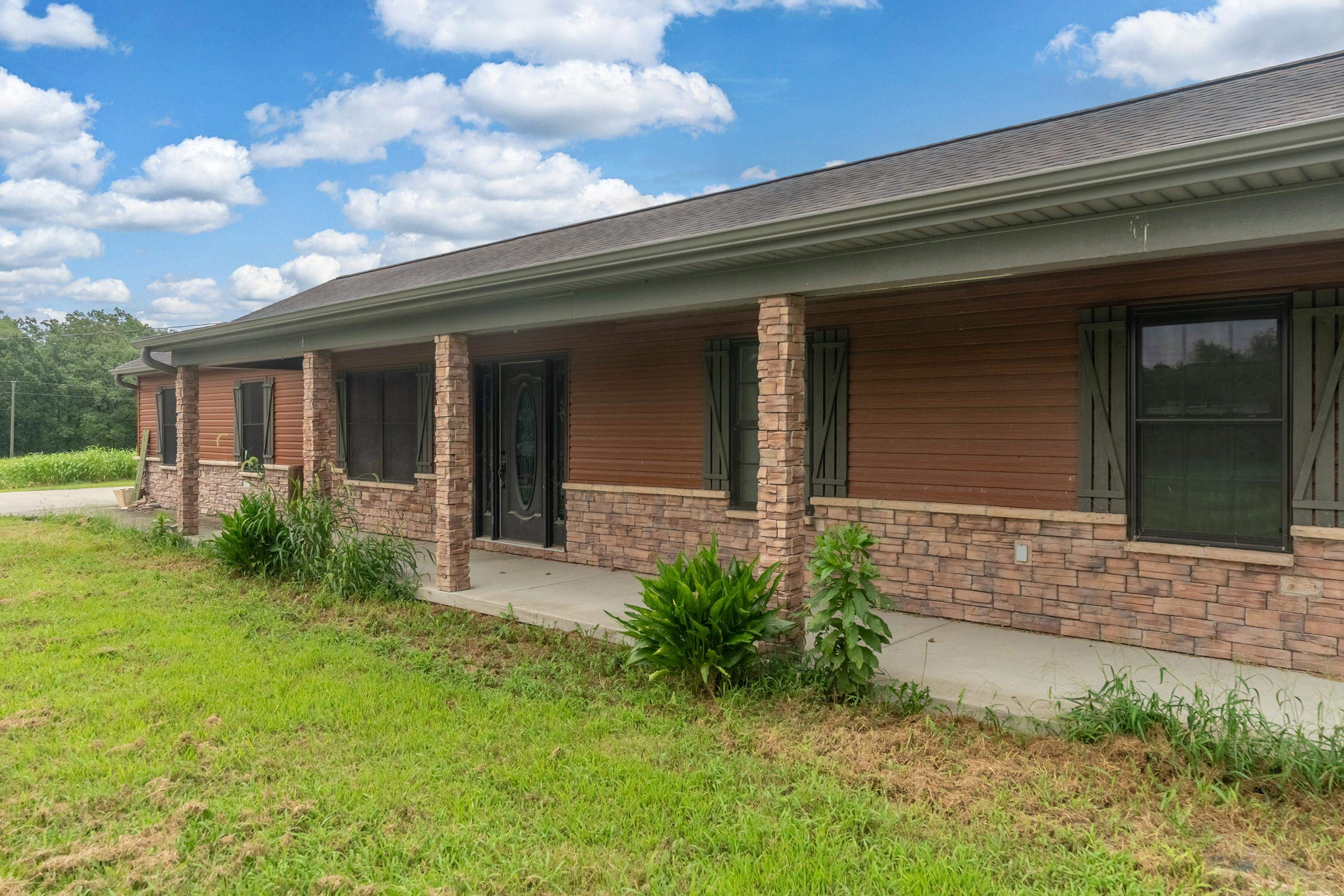 11203 Murrah Road Marion, IL 62959 - Photo 5 of 36 Gallery Image 5