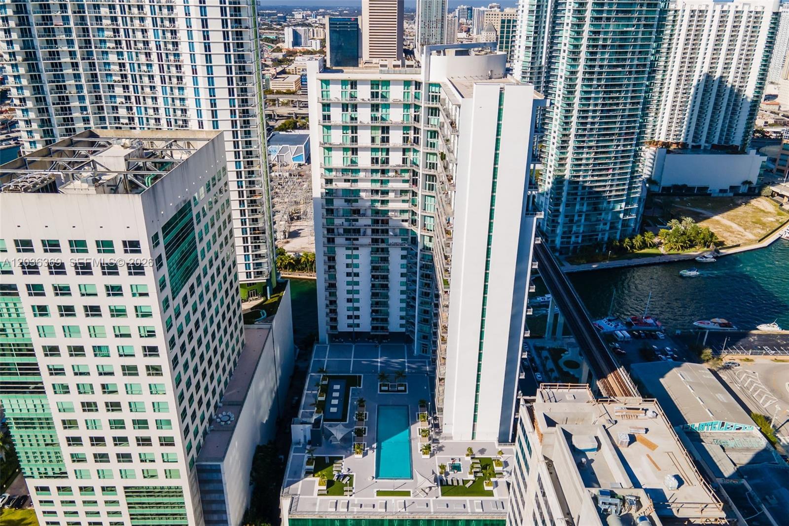 690 Southwest 1st Court, Unit PHII16 Miami, FL 33130 - Photo 28 of 32