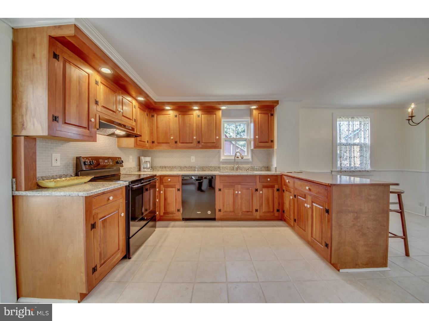 803 Washington Crossing Road Newtown, PA 18940 - Photo 4 of 25 Kitchen
