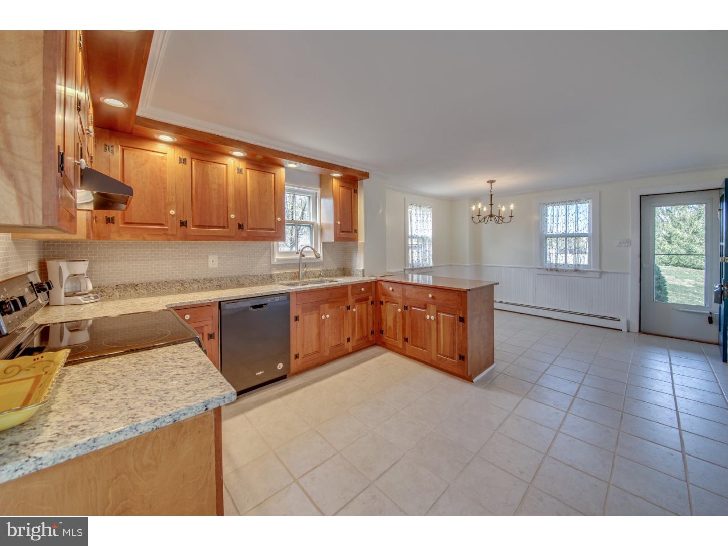 803 Washington Crossing Road Newtown, PA 18940 - Photo 6 of 25 Kitchen