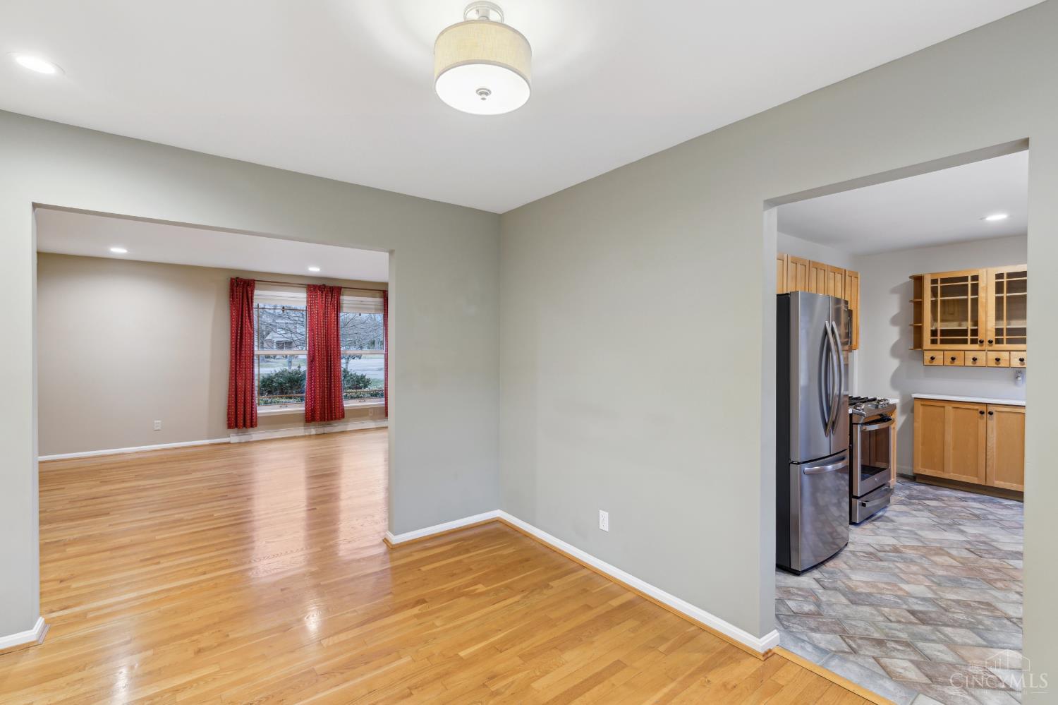 10652 West Mill Road Cincinnati, OH 45240 - Photo 9 of 36