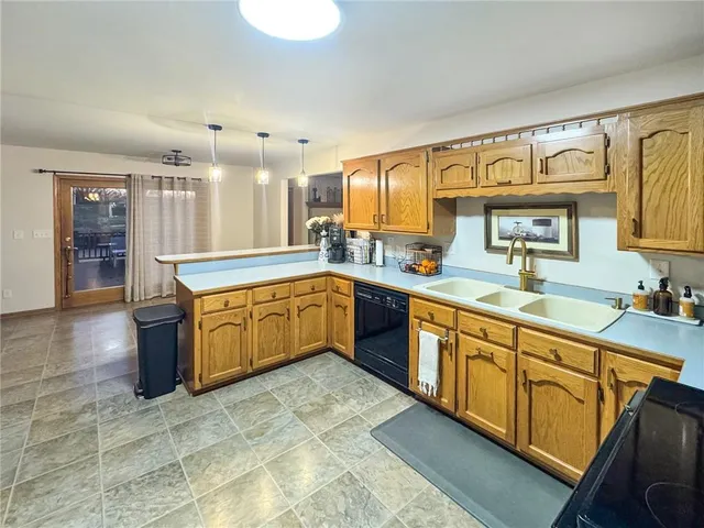 $379,000 | 875 Willow Tree Court, Higginsville, MO 64037