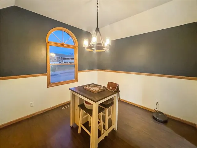 $379,000 | 875 Willow Tree Court, Higginsville, MO 64037