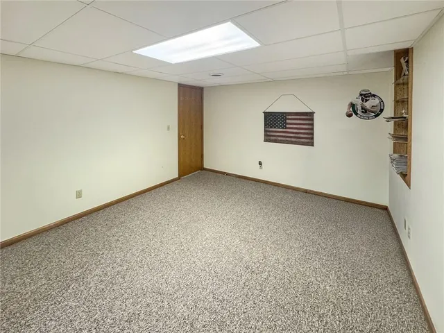 $379,000 | 875 Willow Tree Court, Higginsville, MO 64037