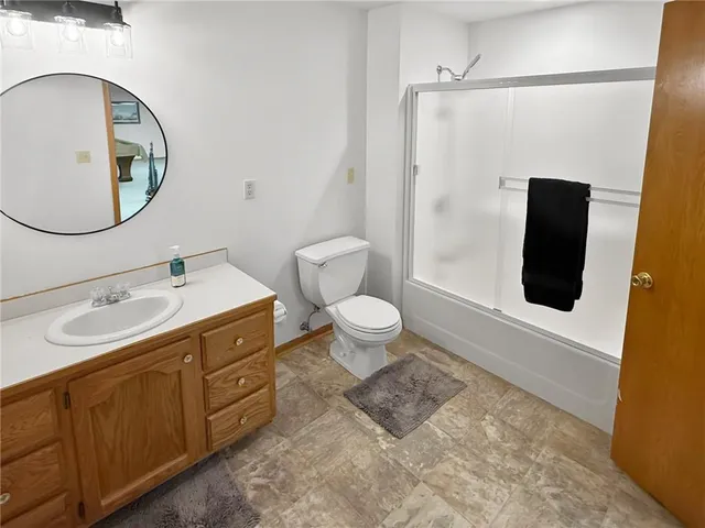 $379,000 | 875 Willow Tree Court, Higginsville, MO 64037