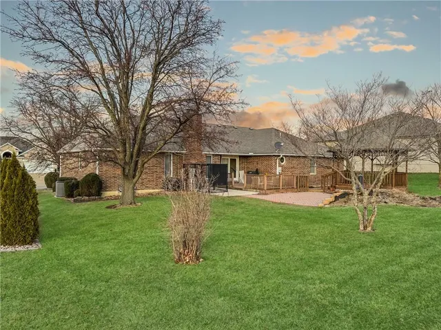$379,000 | 875 Willow Tree Court, Higginsville, MO 64037