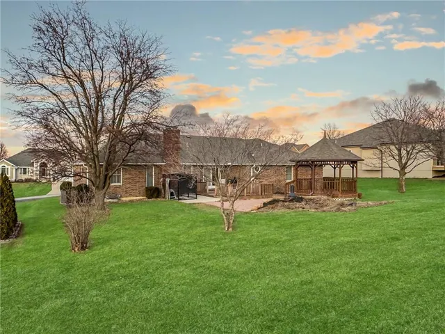 $379,000 | 875 Willow Tree Court, Higginsville, MO 64037