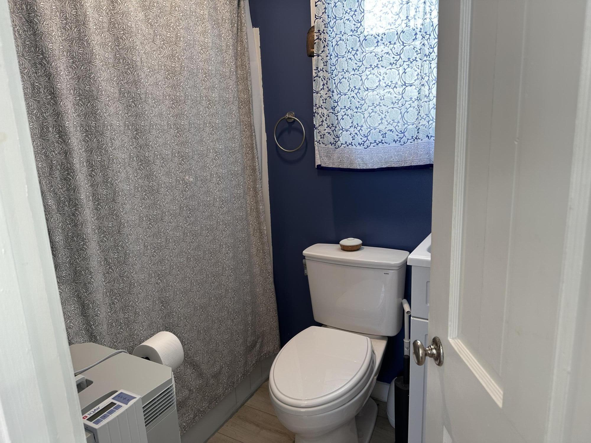 994 Portland Road, Unit 10 Saco, ME 04072 - Photo 17 of 23 IMG_0379