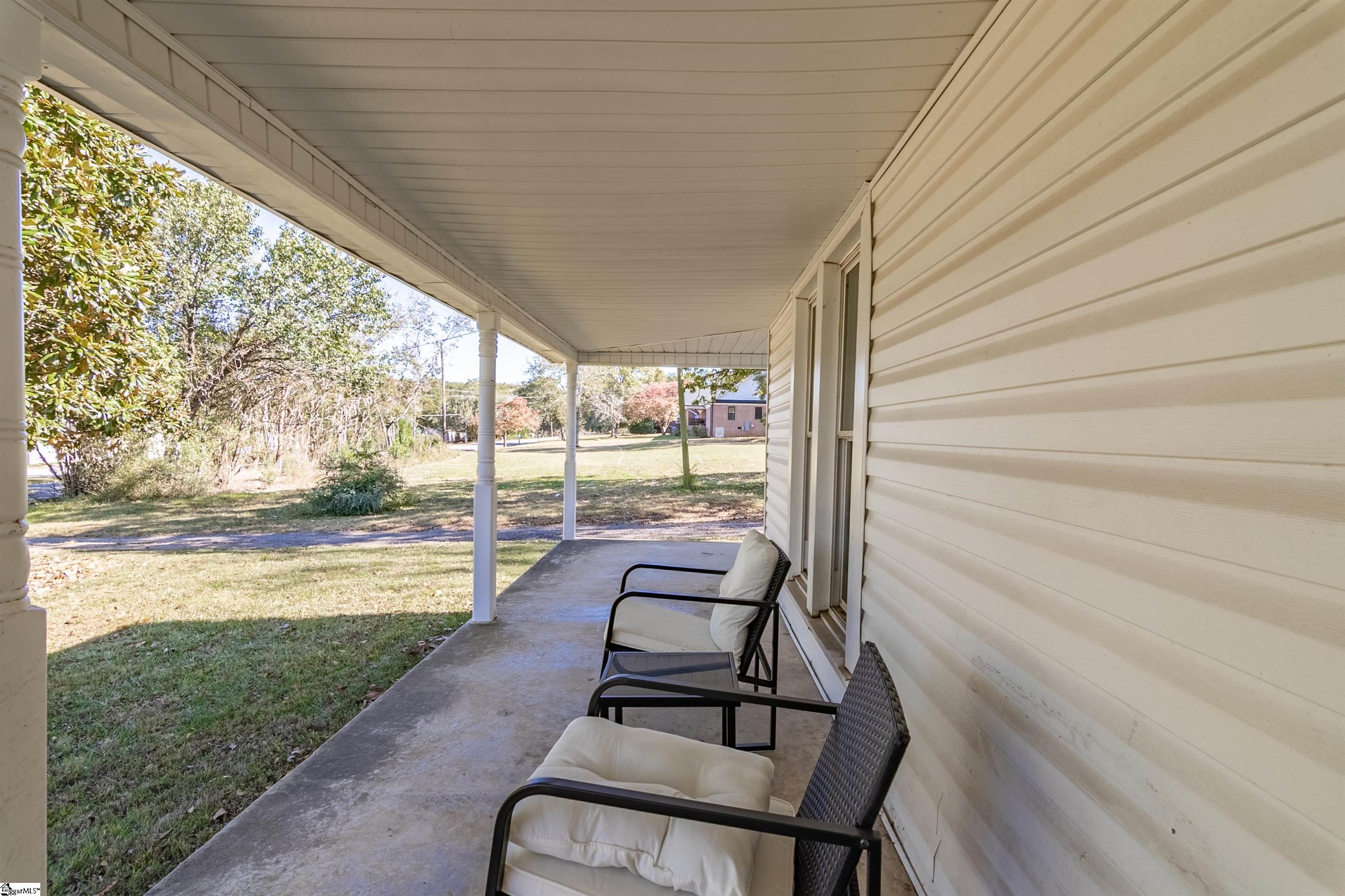 6025 Mountain View Road Taylors, SC 29687 - Photo 13 of 43