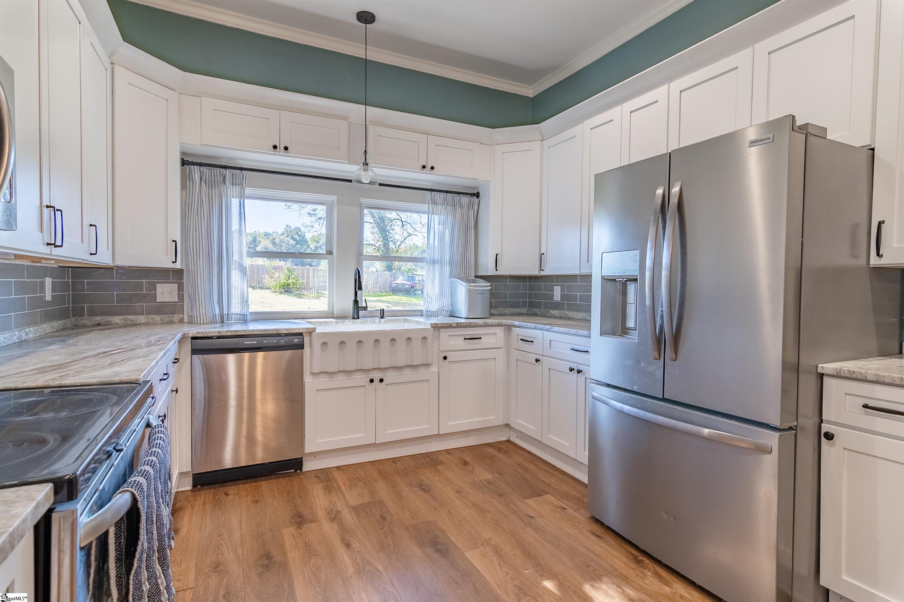 6025 Mountain View Road Taylors, SC 29687 - Photo 24 of 43