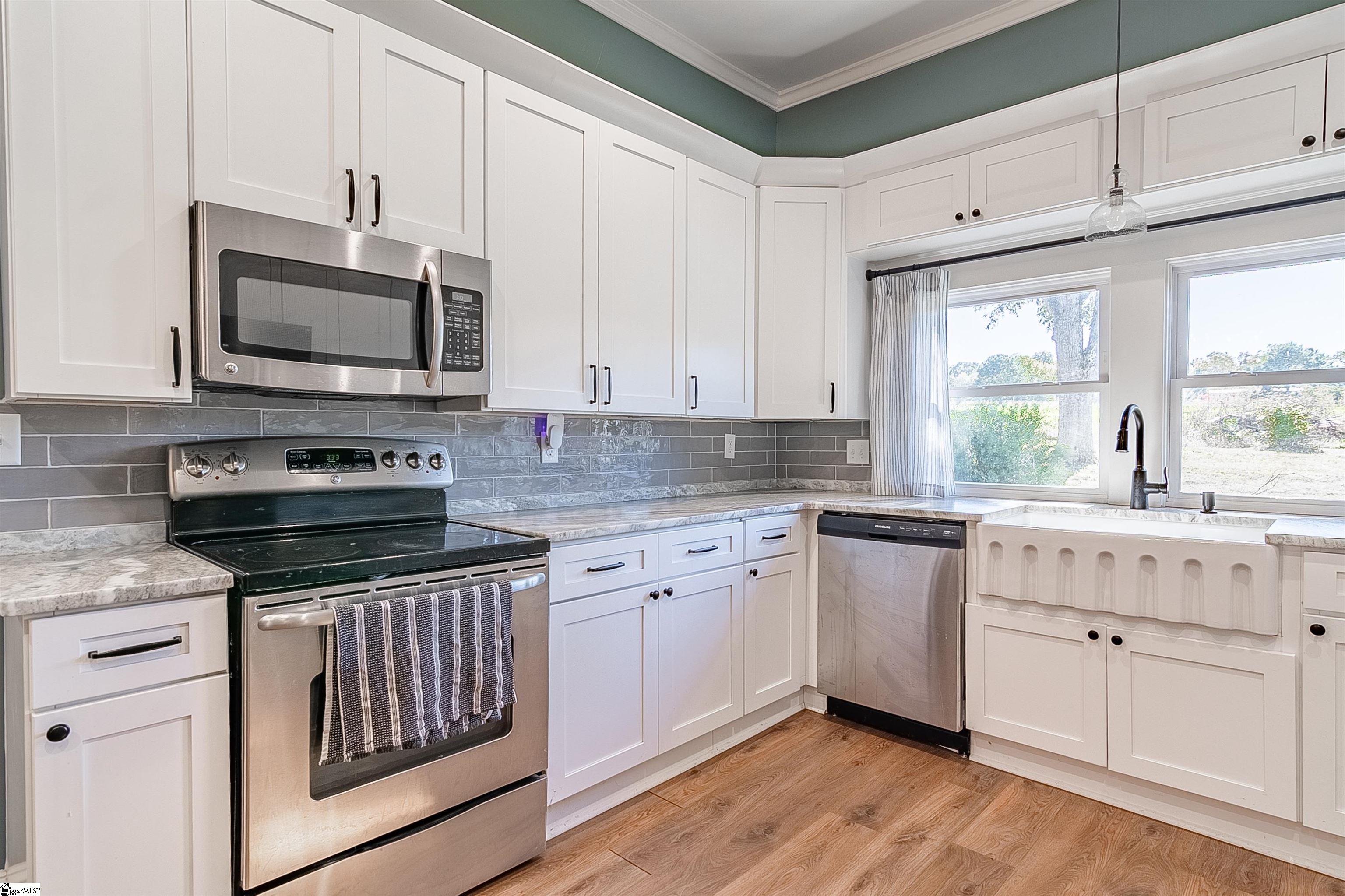 6025 Mountain View Road Taylors, SC 29687 - Photo 25 of 43