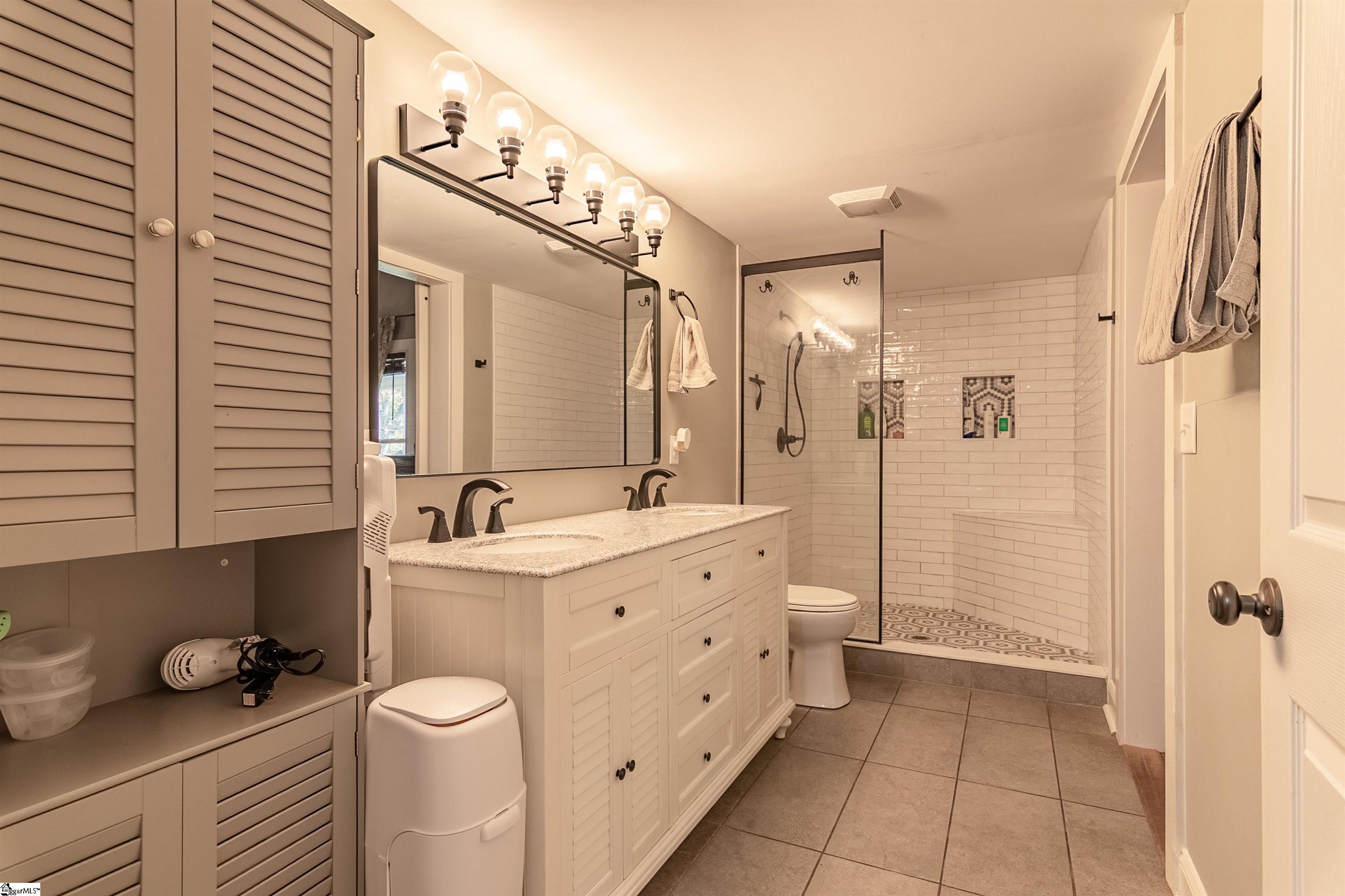 6025 Mountain View Road Taylors, SC 29687 - Photo 28 of 43