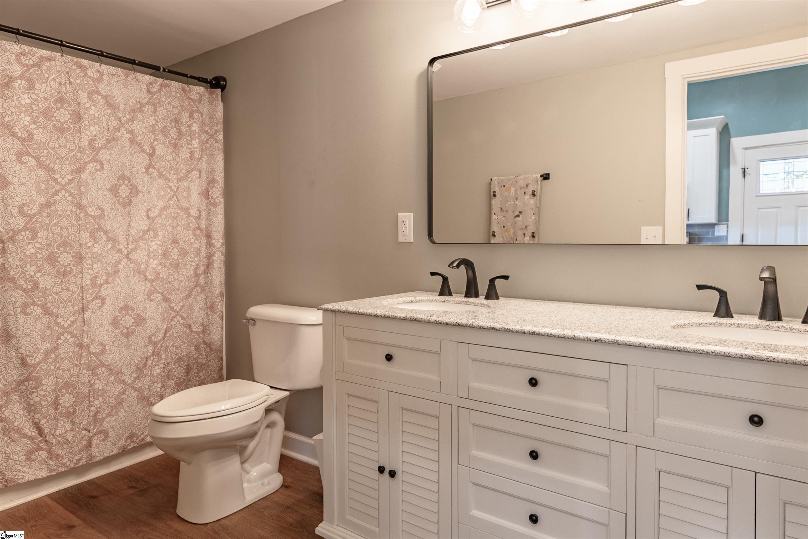 6025 Mountain View Road Taylors, SC 29687 - Photo 32 of 43