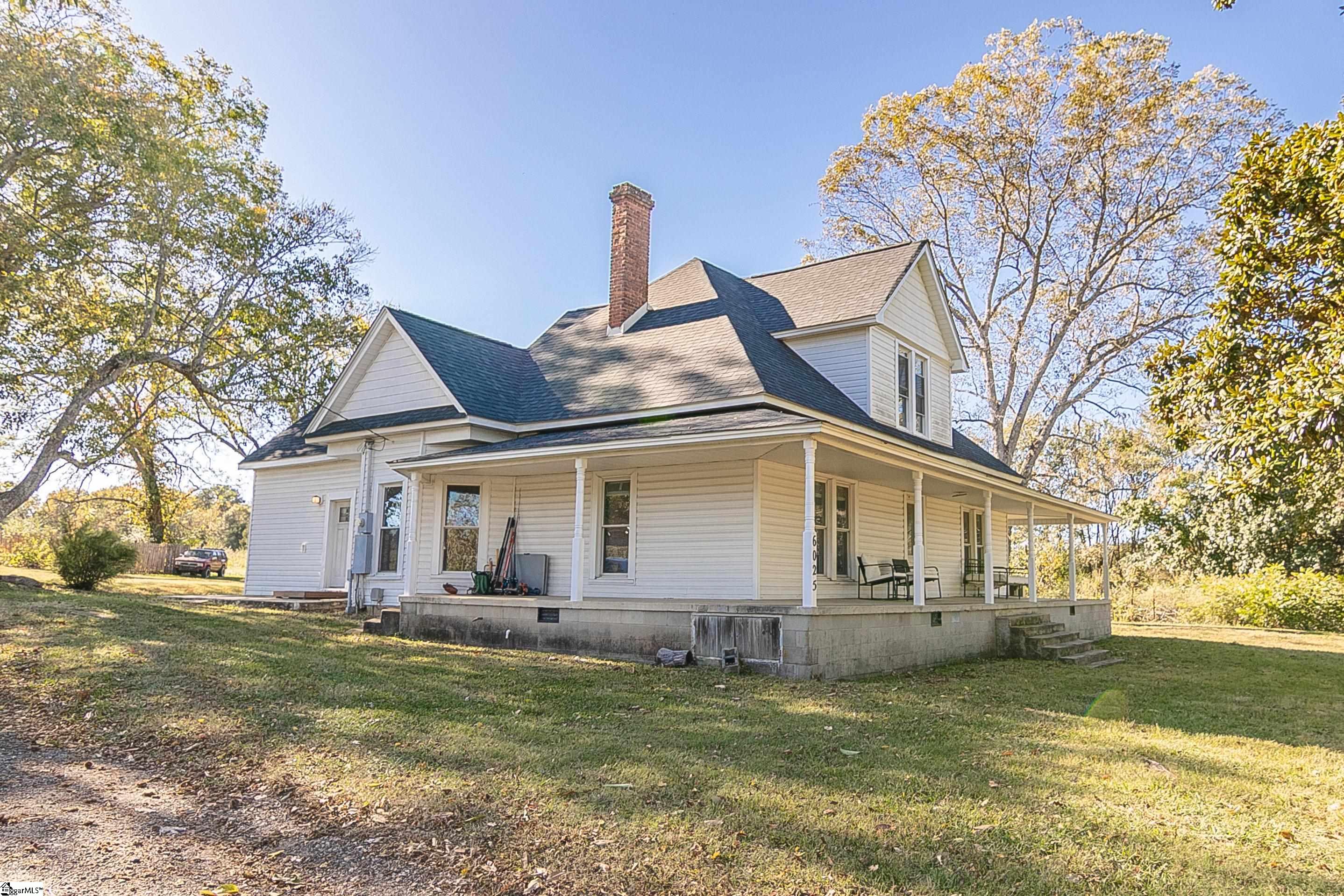 6025 Mountain View Road Taylors, SC 29687 - Photo 5 of 43