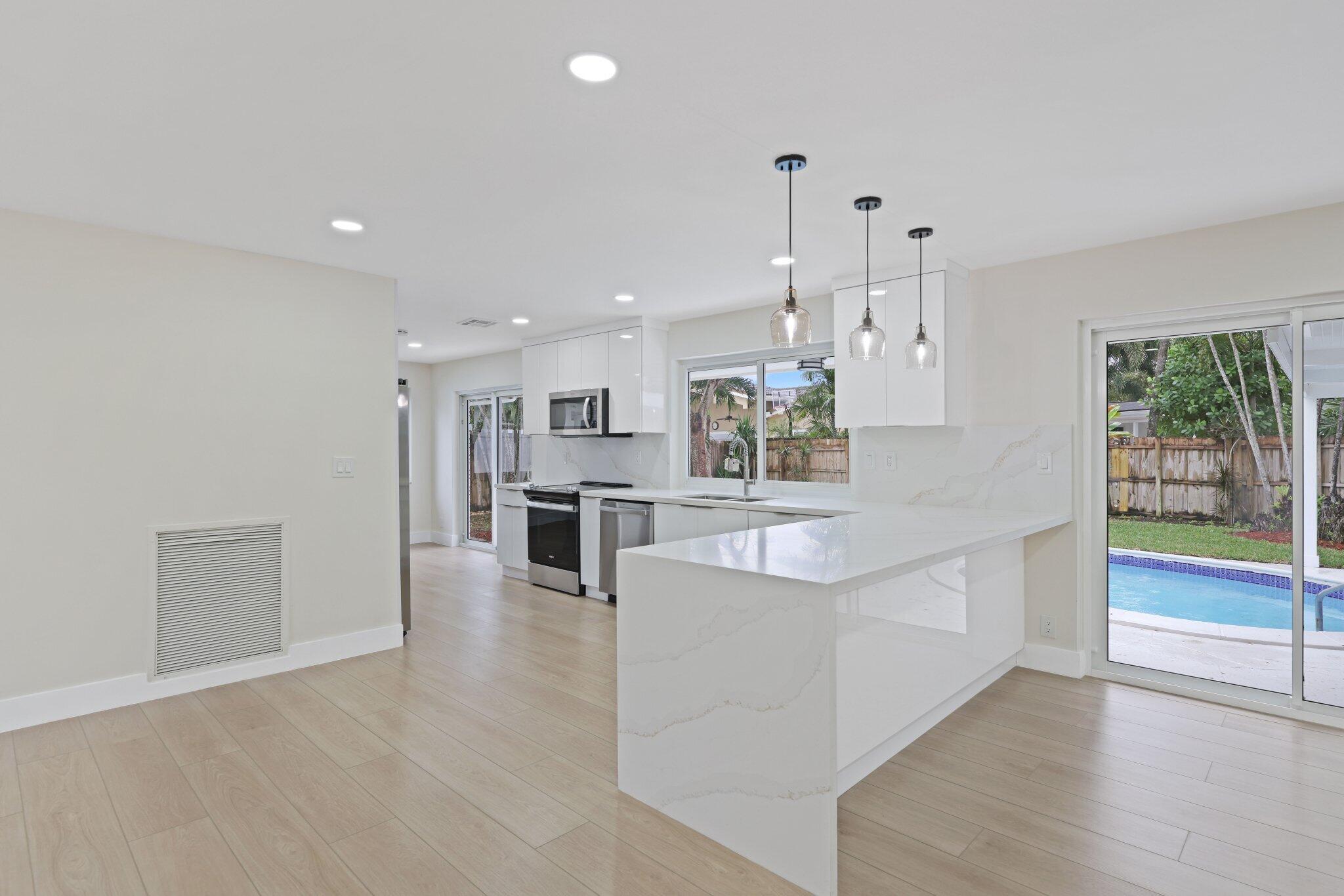700 West Camino Real Boca Raton, FL 33486 - Photo 11 of 43 West Camino - 11.jpg-SMALL