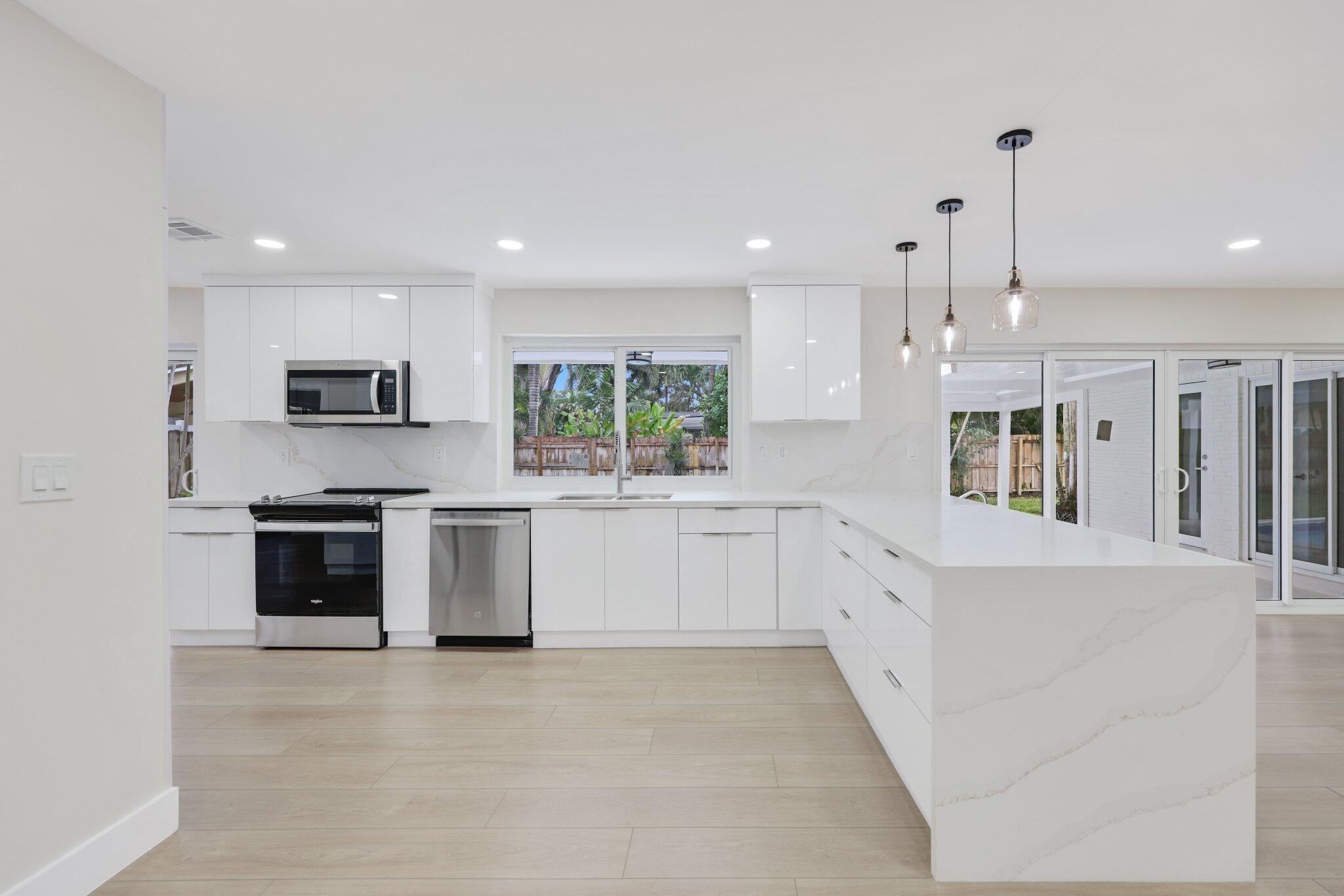 700 West Camino Real Boca Raton, FL 33486 - Photo 12 of 43 West Camino - 12.jpg-SMALL
