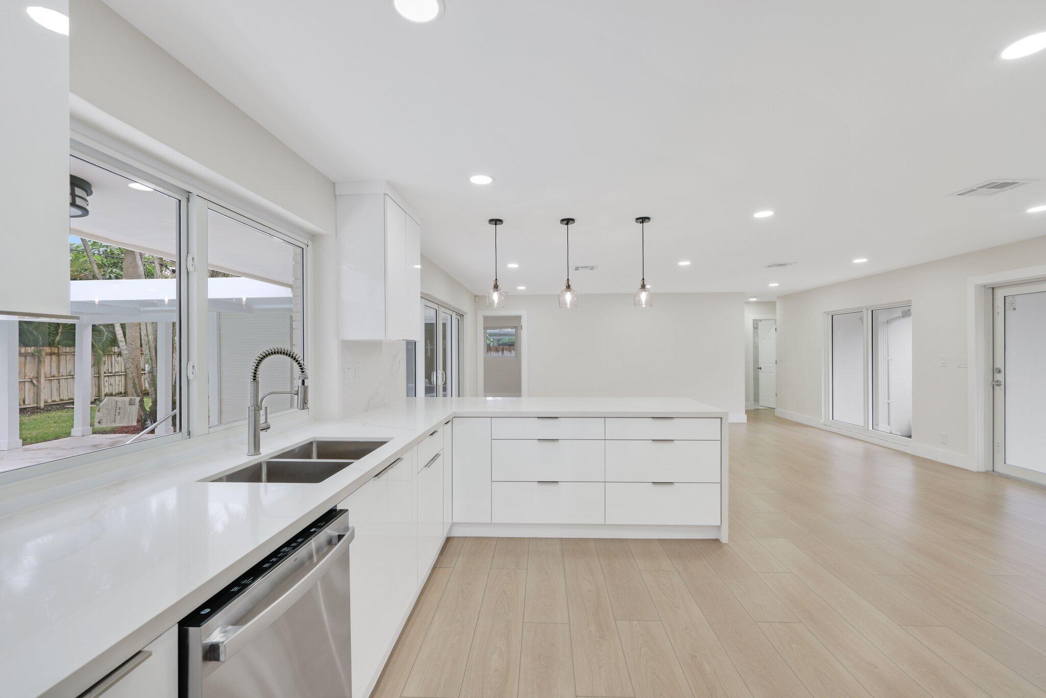 700 West Camino Real Boca Raton, FL 33486 - Photo 14 of 43 West Camino - 14.jpg-SMALL