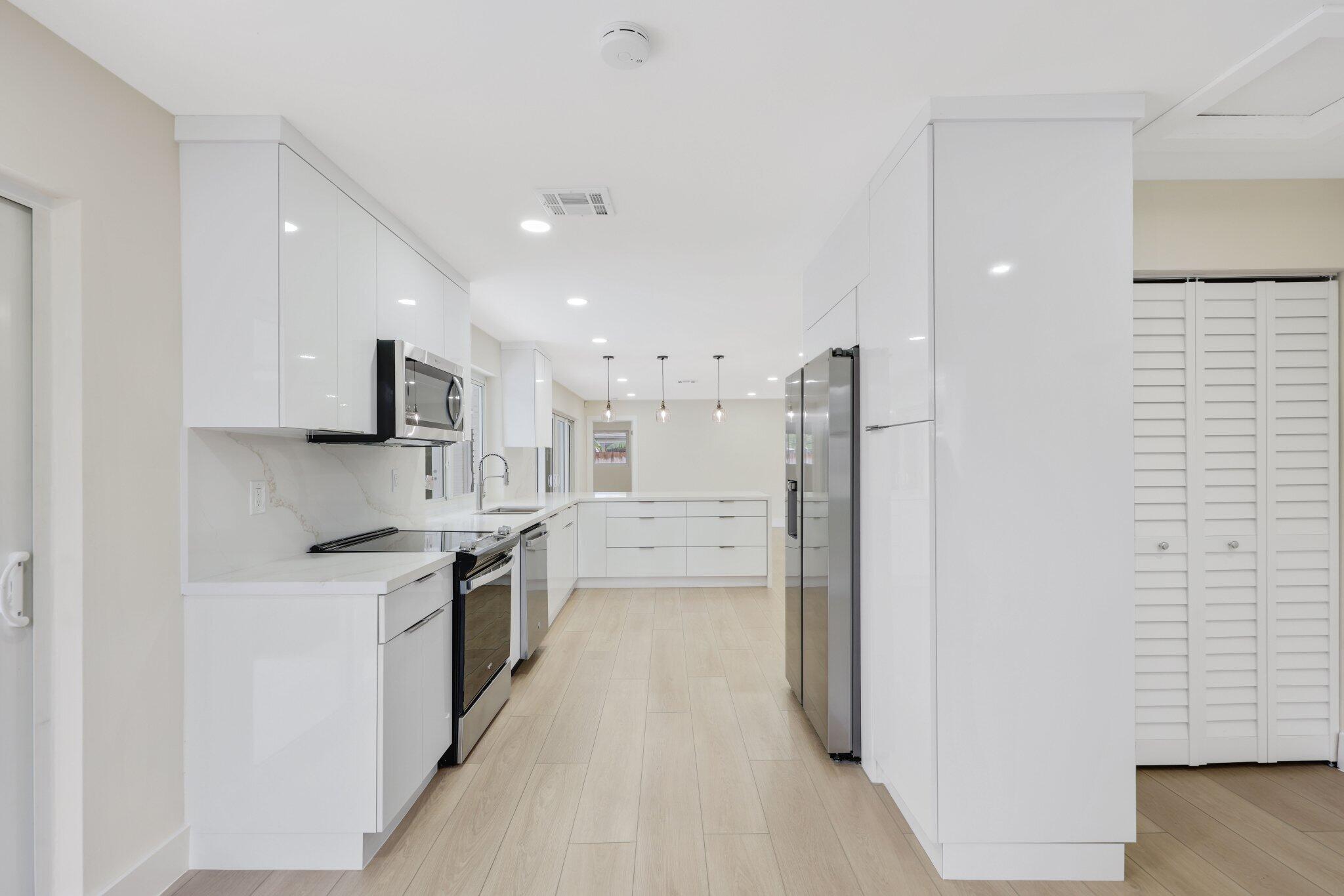 700 West Camino Real Boca Raton, FL 33486 - Photo 21 of 43 West Camino - 21.jpg-SMALL