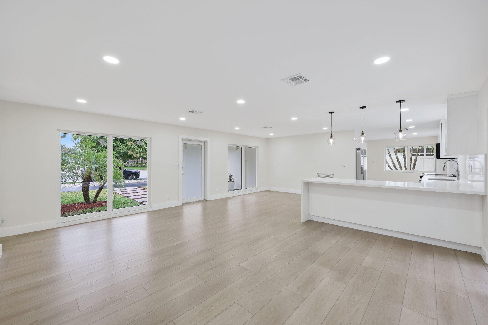 700 West Camino Real Boca Raton, FL 33486 - Photo 10 of 43 West Camino - 9.jpg-SMALL