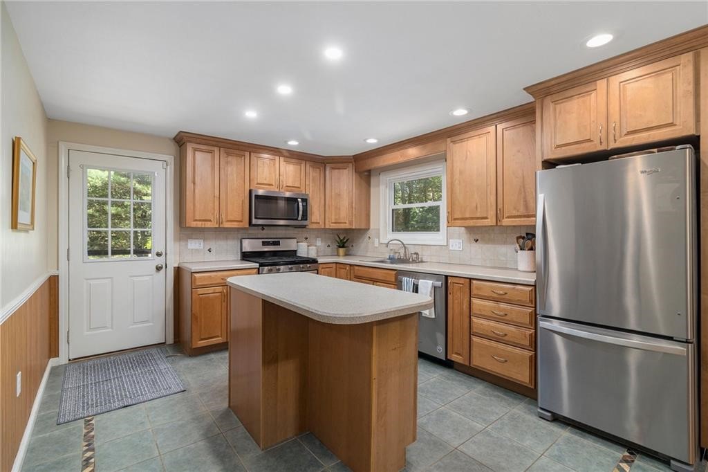 1905 Division Road East Greenwich, RI 02818 - Photo 16 of 44 Gallery Image 16