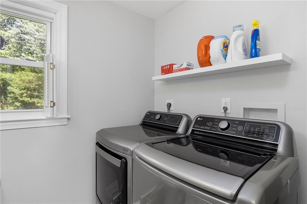 1905 Division Road East Greenwich, RI 02818 - Photo 18 of 44 Gallery Image 18