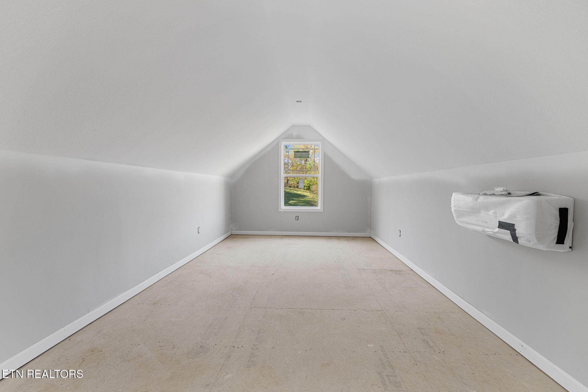 115 Nelson Lane Clinton, TN 37716 - Photo 12 of 19 22-web-or-mls-115 Nelson ln-89