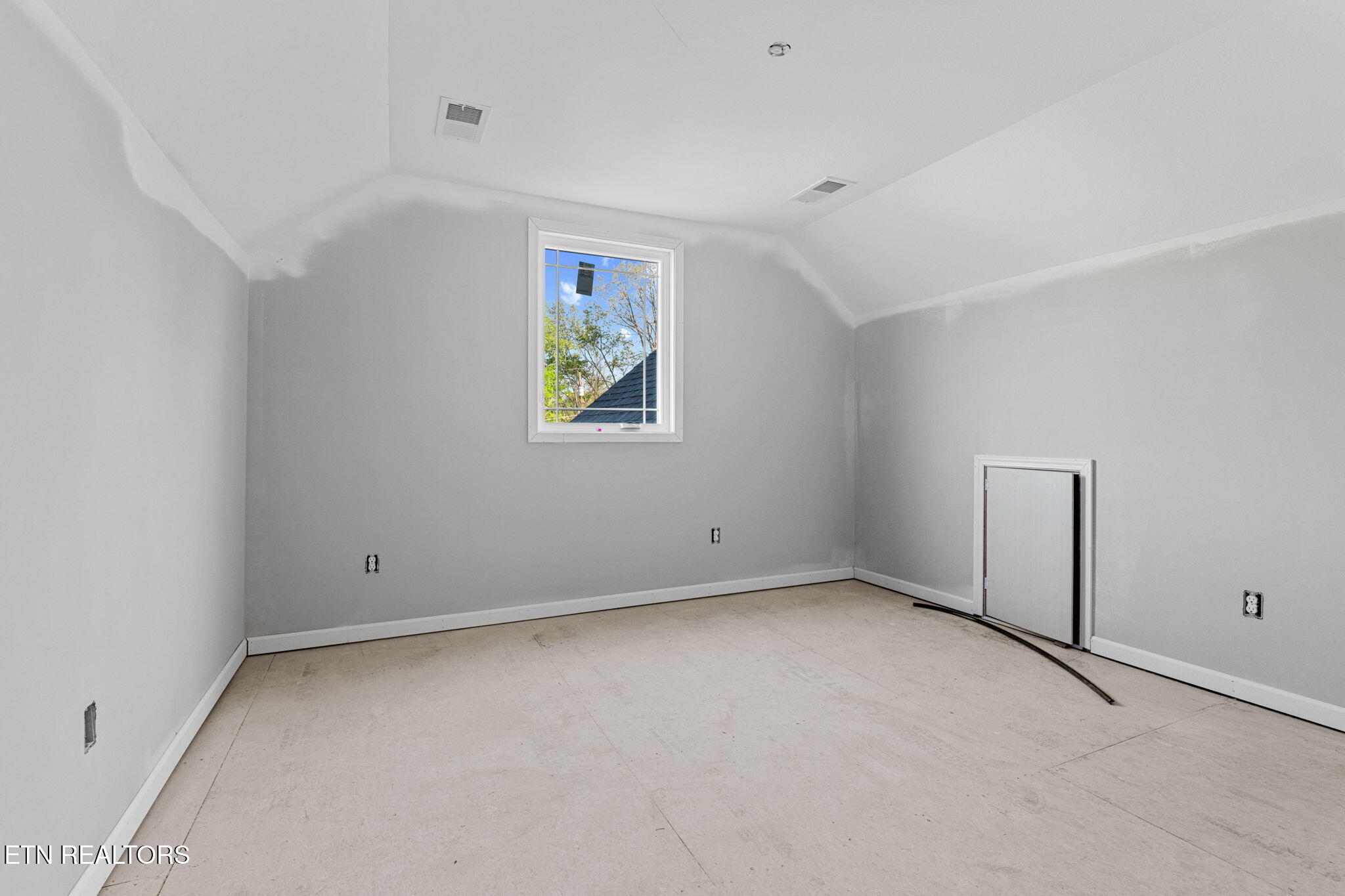 115 Nelson Lane Clinton, TN 37716 - Photo 14 of 19 24-web-or-mls-115 Nelson ln-99