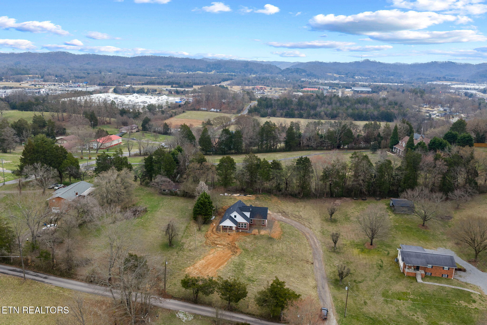 115 Nelson Lane Clinton, TN 37716 - Photo 2 of 19 4-web-or-mls-115 Nelson--13-Edit