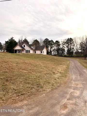 $559,900 | 115 Nelson Lane, Clinton, TN 37716