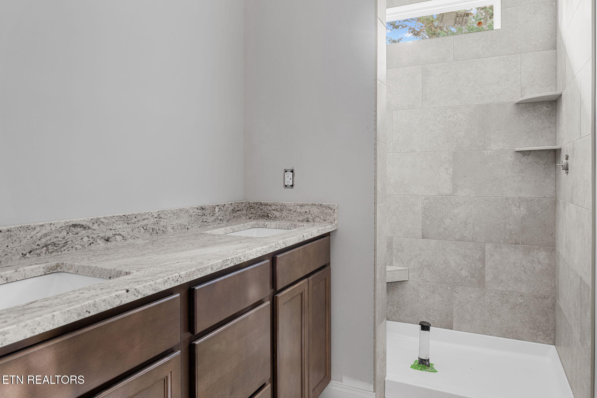 115 Nelson Lane Clinton, TN 37716 - Photo 8 of 19 18-web-or-mls-115 Nelson ln-70