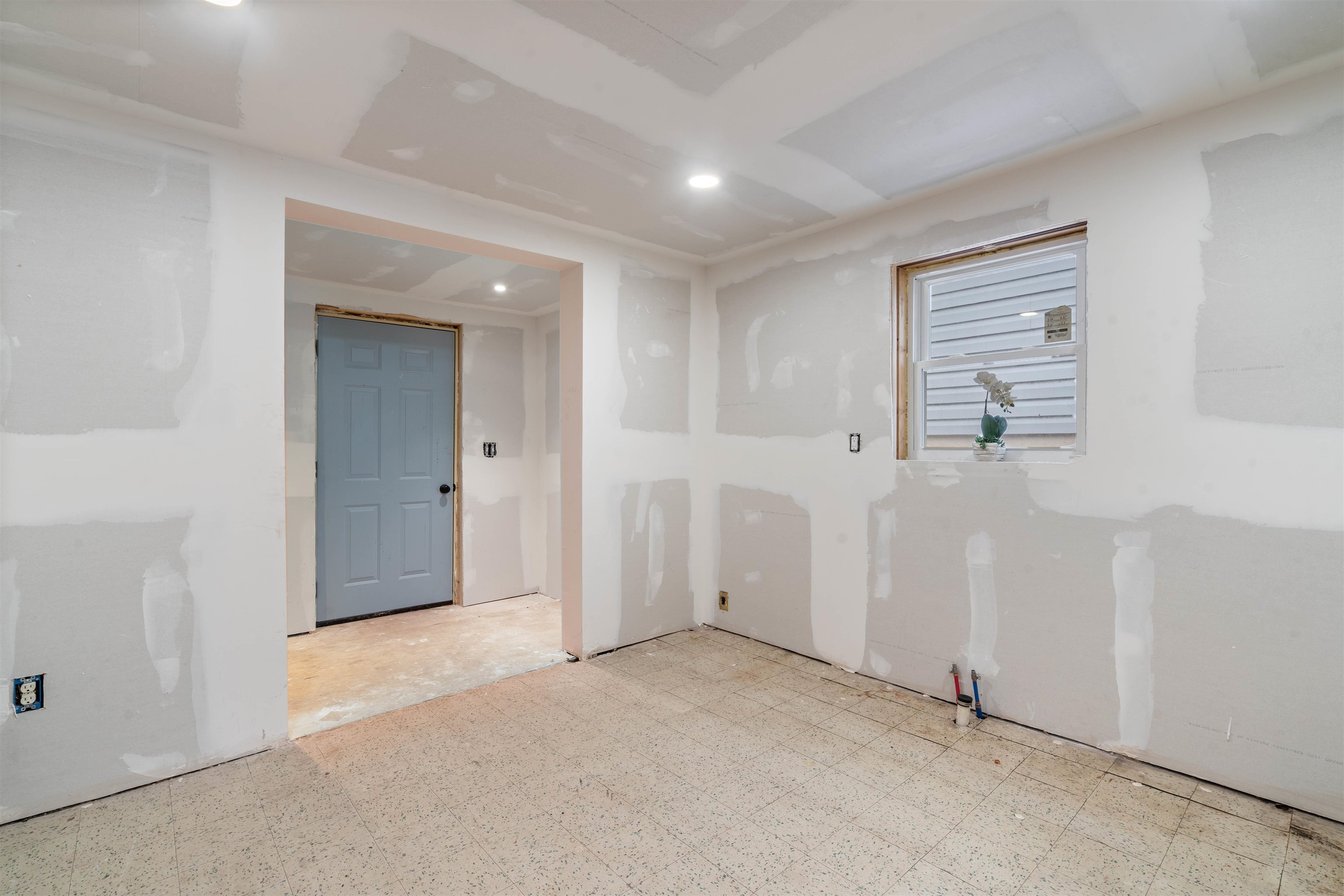 1808 Hughitt Avenue Superior, WI 54880 - Photo 11 of 27 Kitchen