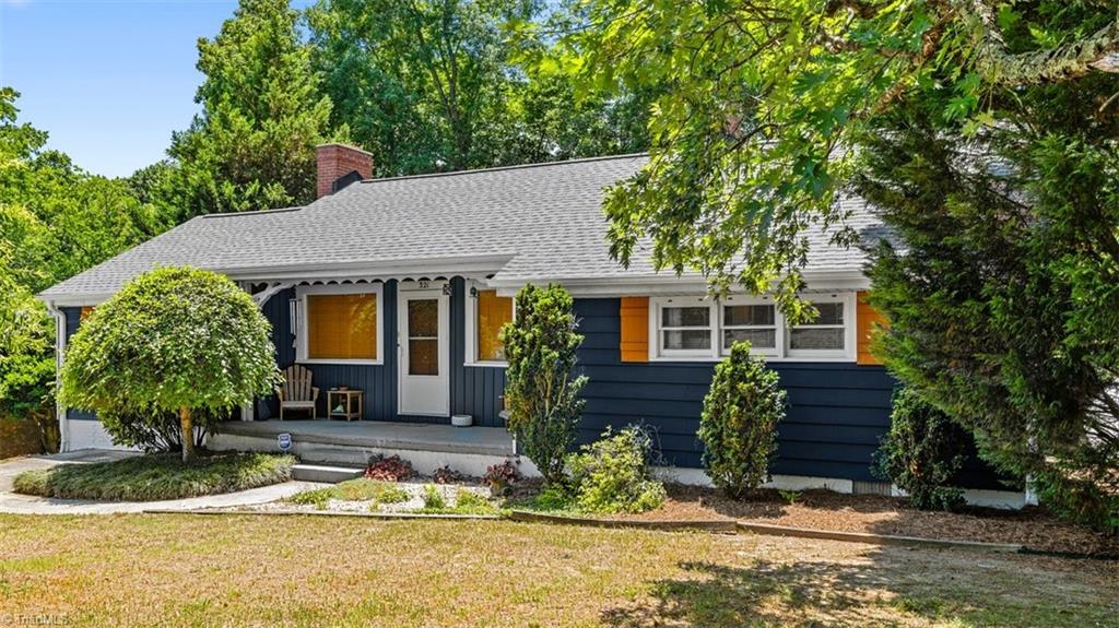 321 West Parris Avenue High Point, NC 27262 - Photo 1 of 36