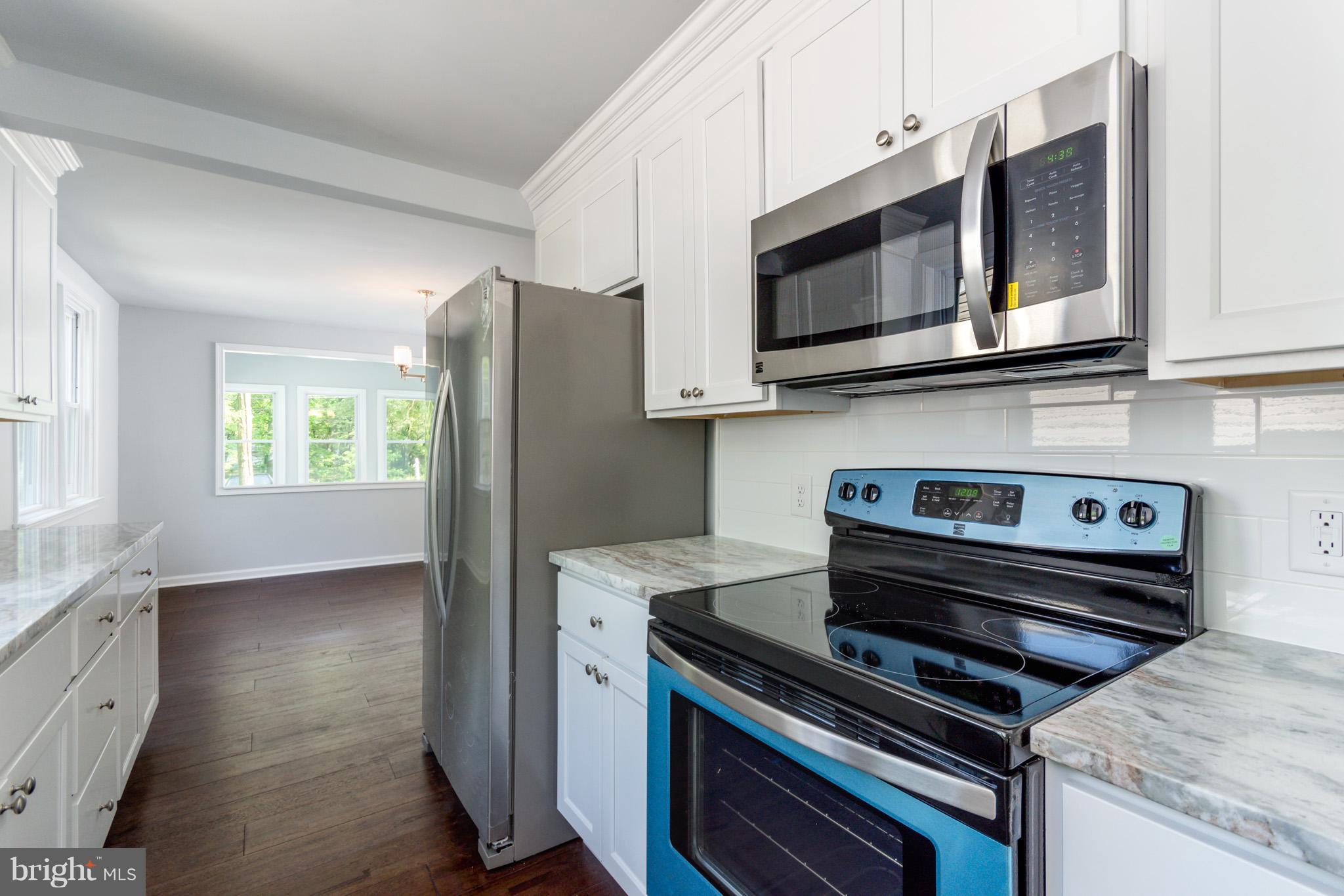 198 Pike Road Pasadena, MD 21122 - Photo 12 of 30 Kitchen