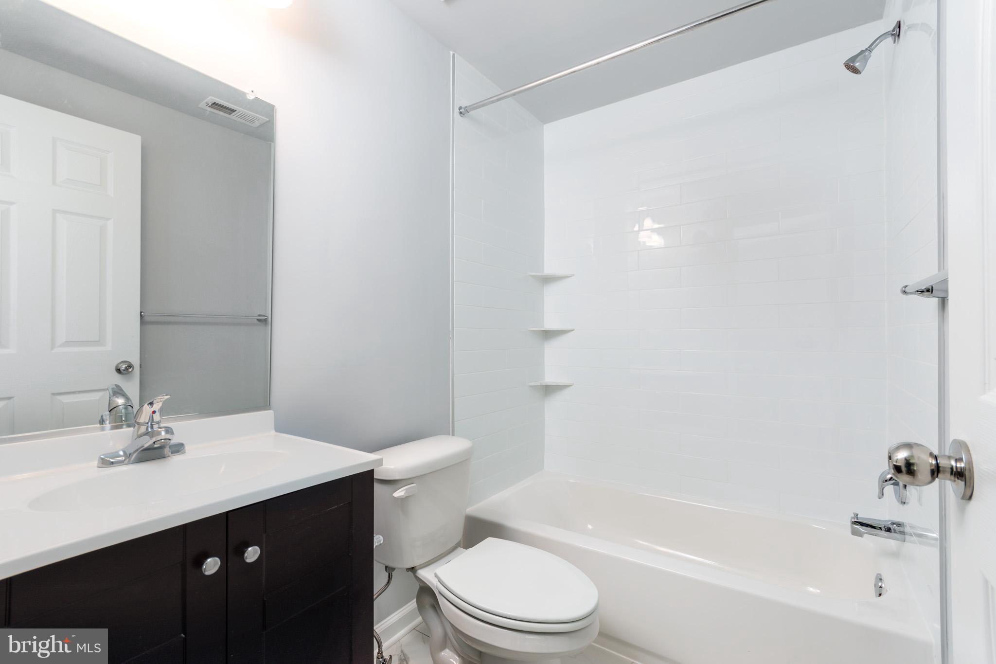198 Pike Road Pasadena, MD 21122 - Photo 23 of 30 Bath (Master)