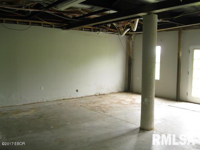 16548 East Liberty Road Mount Vernon, IL 62864 - Photo 16 of 24 Gallery Image 16