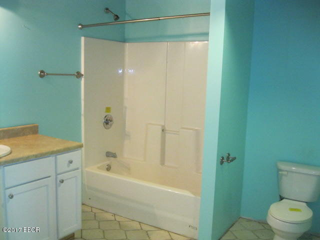 16548 East Liberty Road Mount Vernon, IL 62864 - Photo 18 of 24 Gallery Image 18
