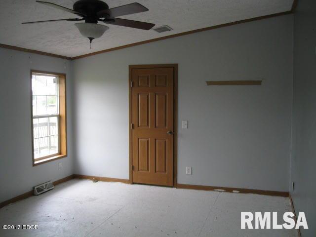16548 East Liberty Road Mount Vernon, IL 62864 - Photo 7 of 24 Gallery Image 7