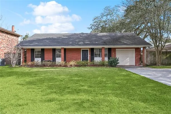 $339,000 | 107 Tinsley Drive, Belle Chasse, LA 70037