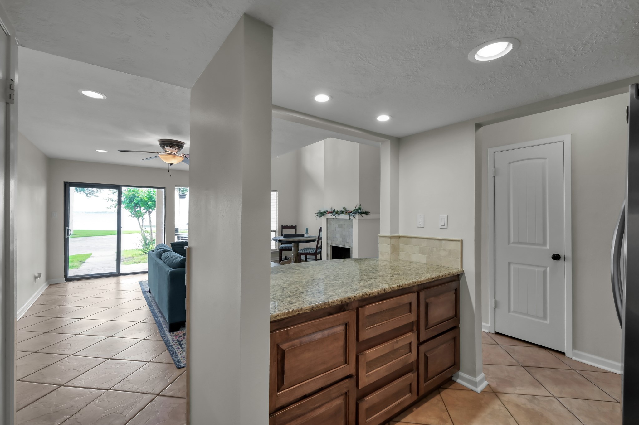 33 Regency Point Montgomery, TX 77356 - Photo 9 of 29