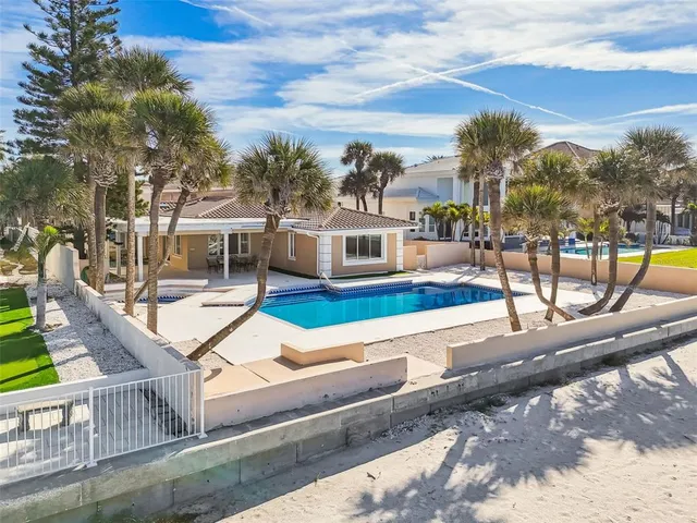$9,000,000 | 1520 Gulf Boulevard, Belleair Beach, FL 33786