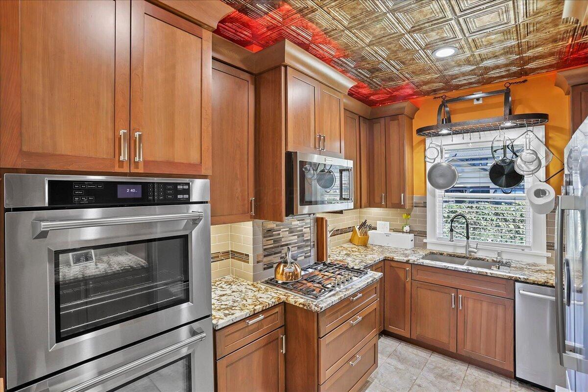 85 Old County Line Road Westerville, OH 43081 - Photo 22 of 66 Kitchen