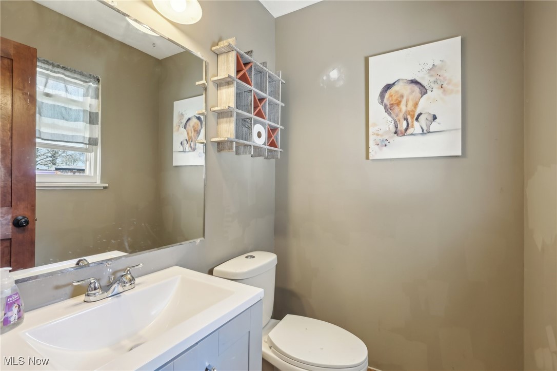 6475 Fry Road Brook Park, OH 44142 - Photo 13 of 20 Half bath featuring toilet and vanity