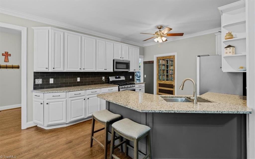 1912 Ridge Oaks Court Oak Ridge, NC 27310 - Photo 14 of 49 Gallery Image 14