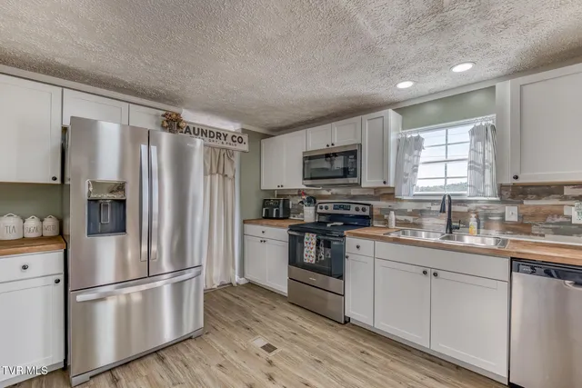 $389,900 | 441 Turner Road, Bluff City, TN 37618