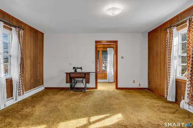 $295,000 | 25 Rose Hill Road, Branford, CT 06405