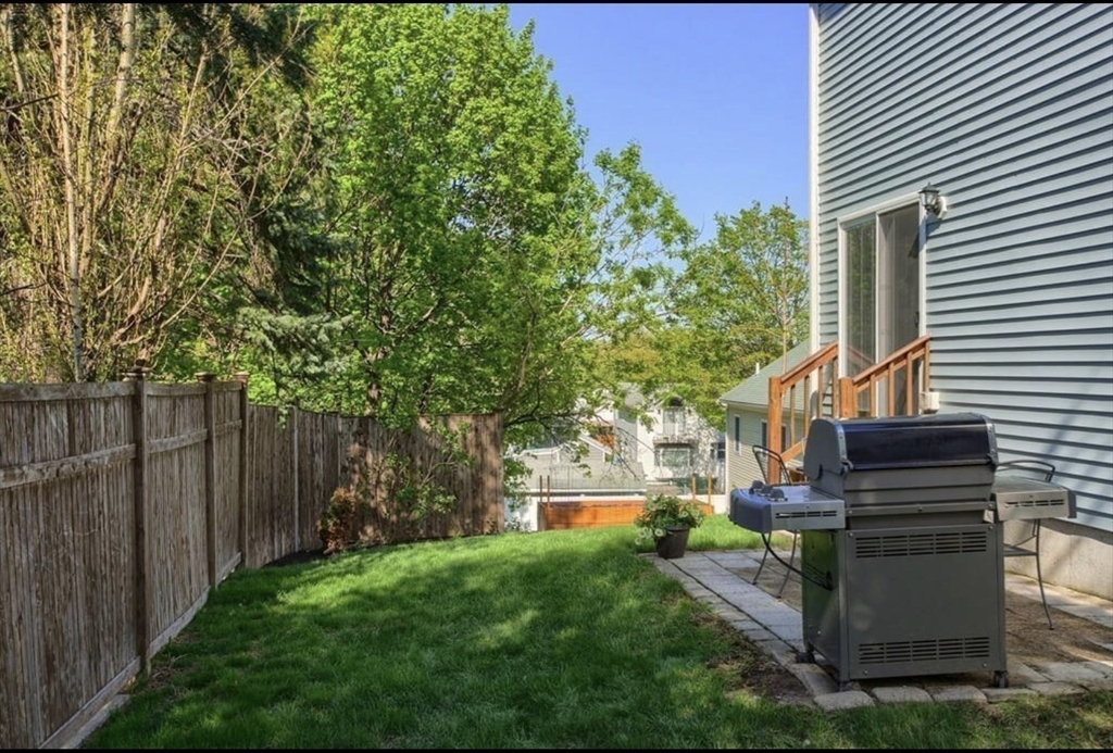 13 Cottage Street, Unit 1 Wakefield, MA 01880 - Photo 17 of 17