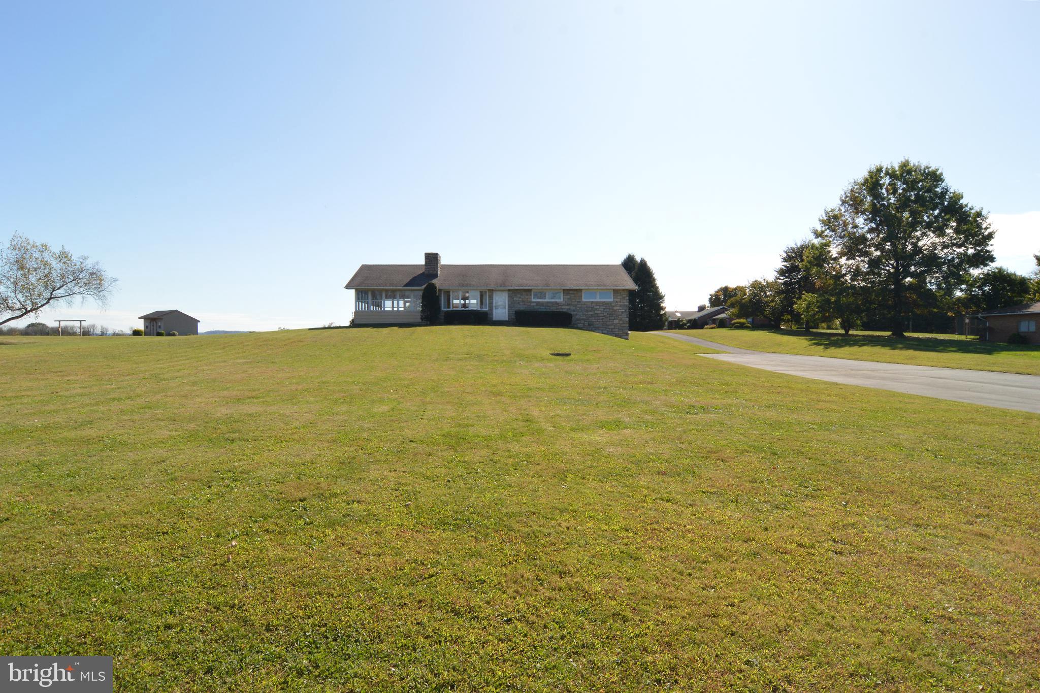 680 Brownsville Road Reading, PA 19608 - Photo 4 of 35