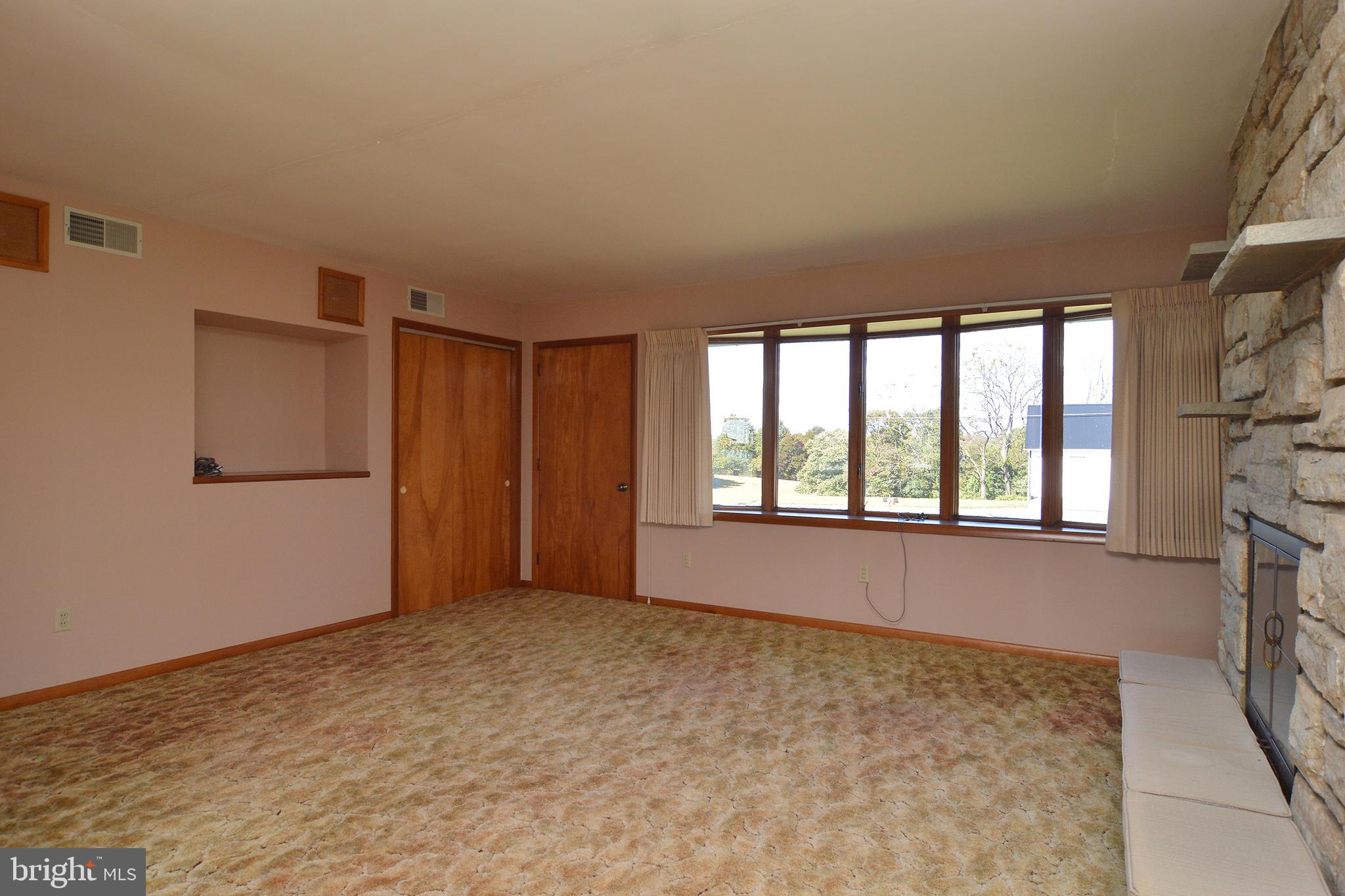 680 Brownsville Road Reading, PA 19608 - Photo 7 of 35