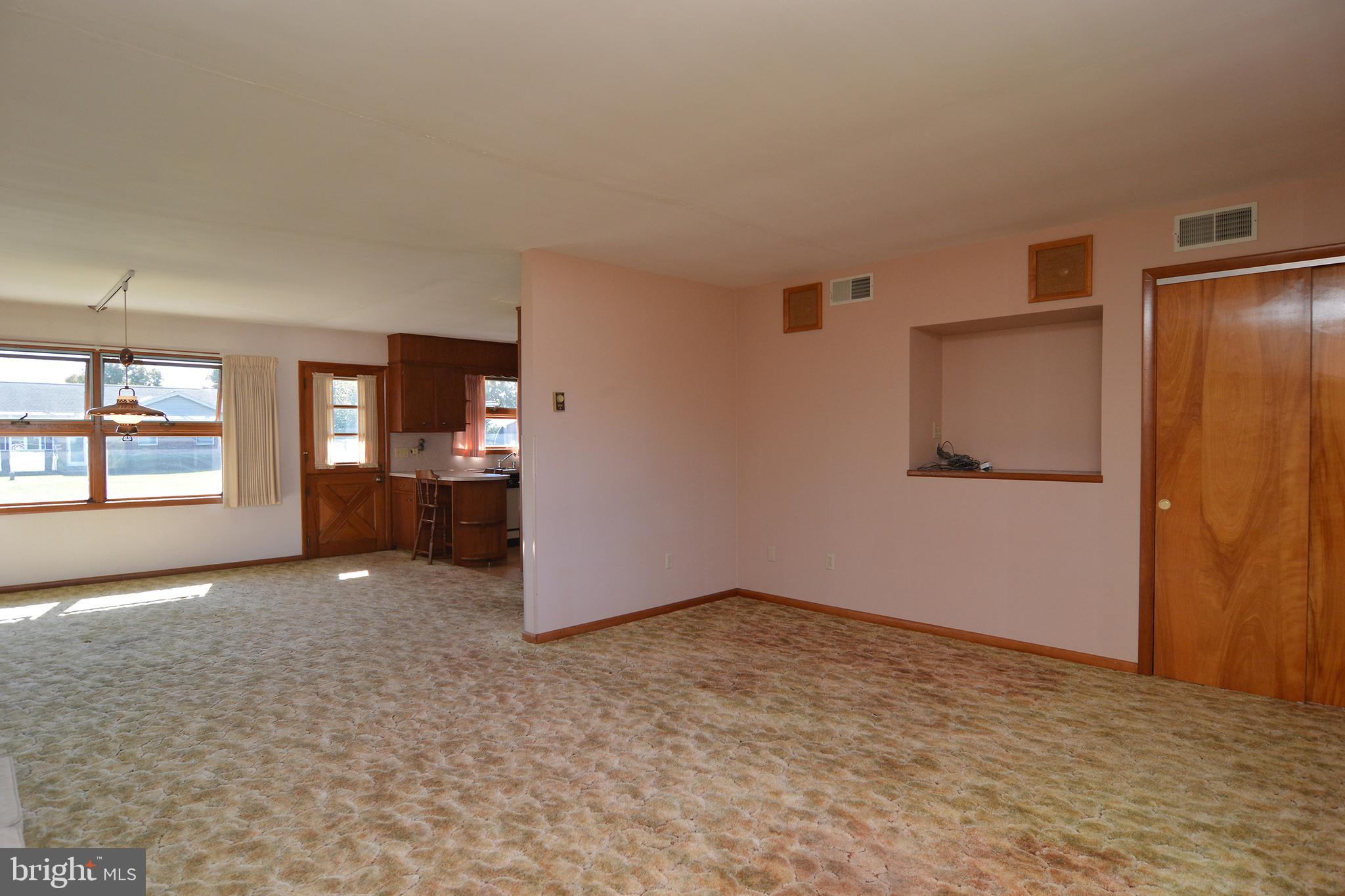 680 Brownsville Road Reading, PA 19608 - Photo 8 of 35