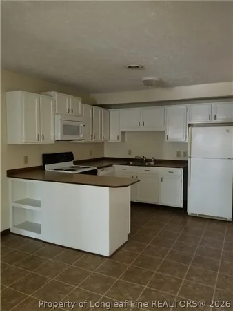 $800 | 2355 Oak Street, Unit B, Lumberton, NC 28358